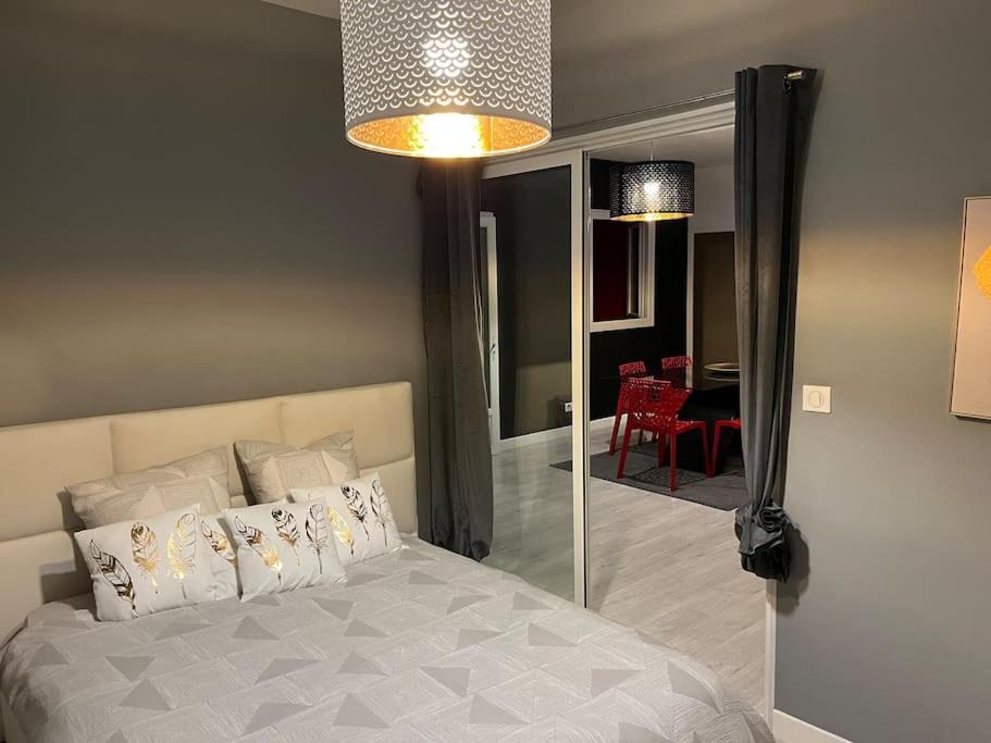 Apartament Destination Confidentielle Clermont-Ferrand Zewnętrze zdjęcie